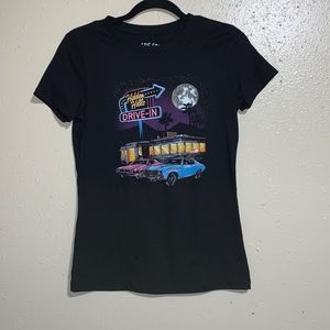 women’s shirt